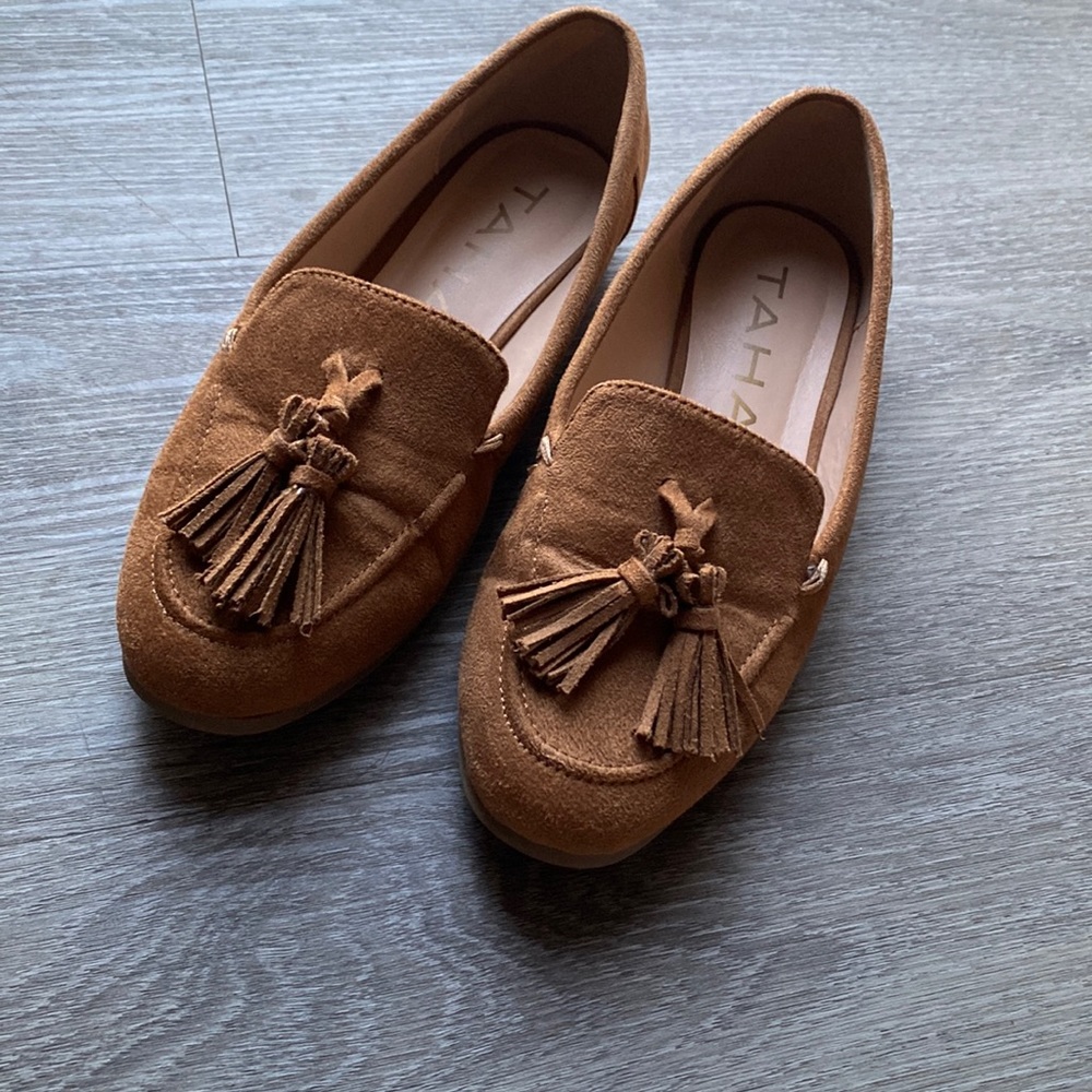 Tahari Alessia Loafers